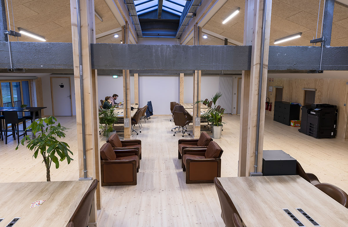 Espaces de travail de la Grande Halle de Colombelles.