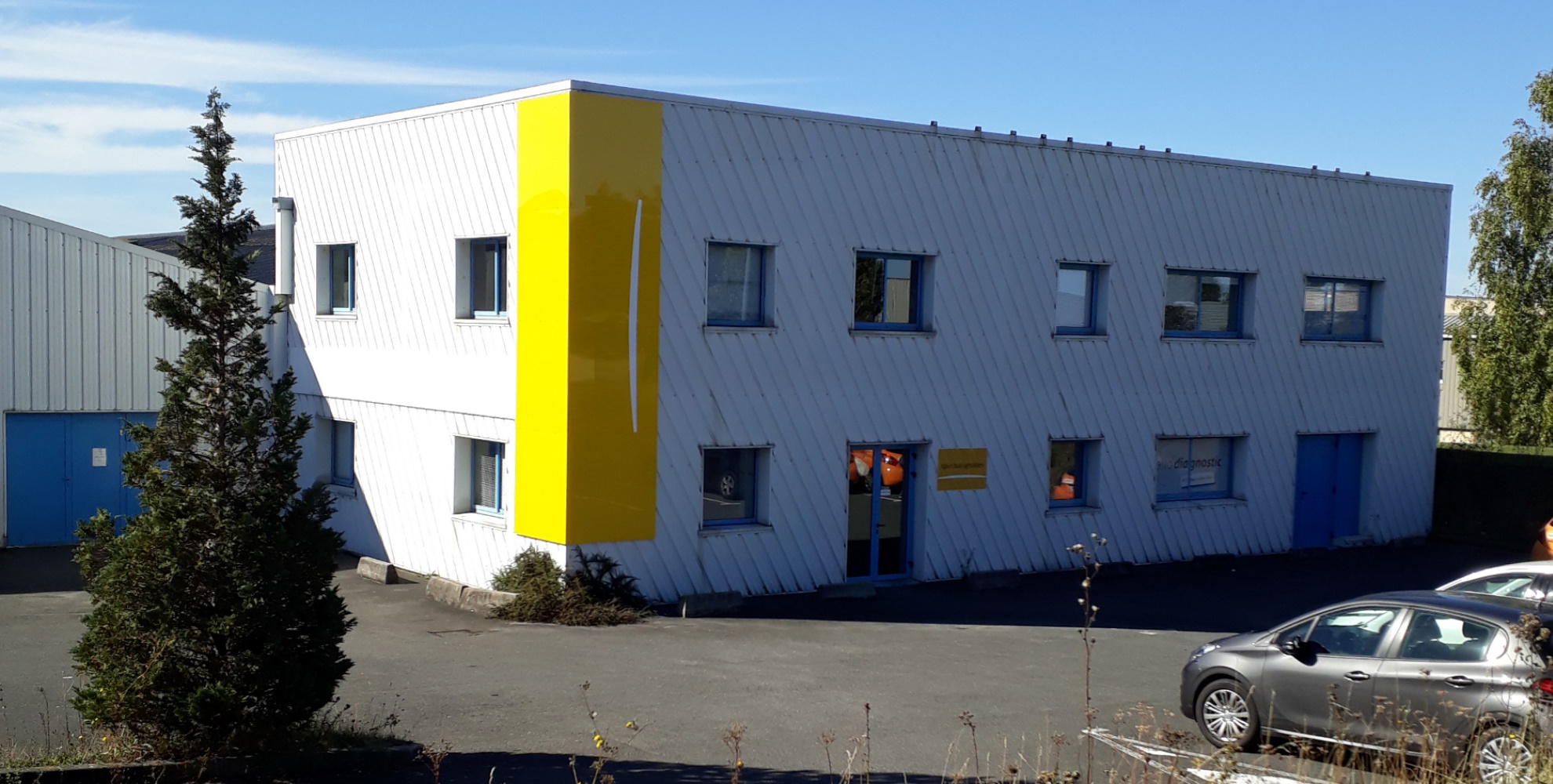 Local d'activité à louer 749 m² ifs - Normandie Aménagement