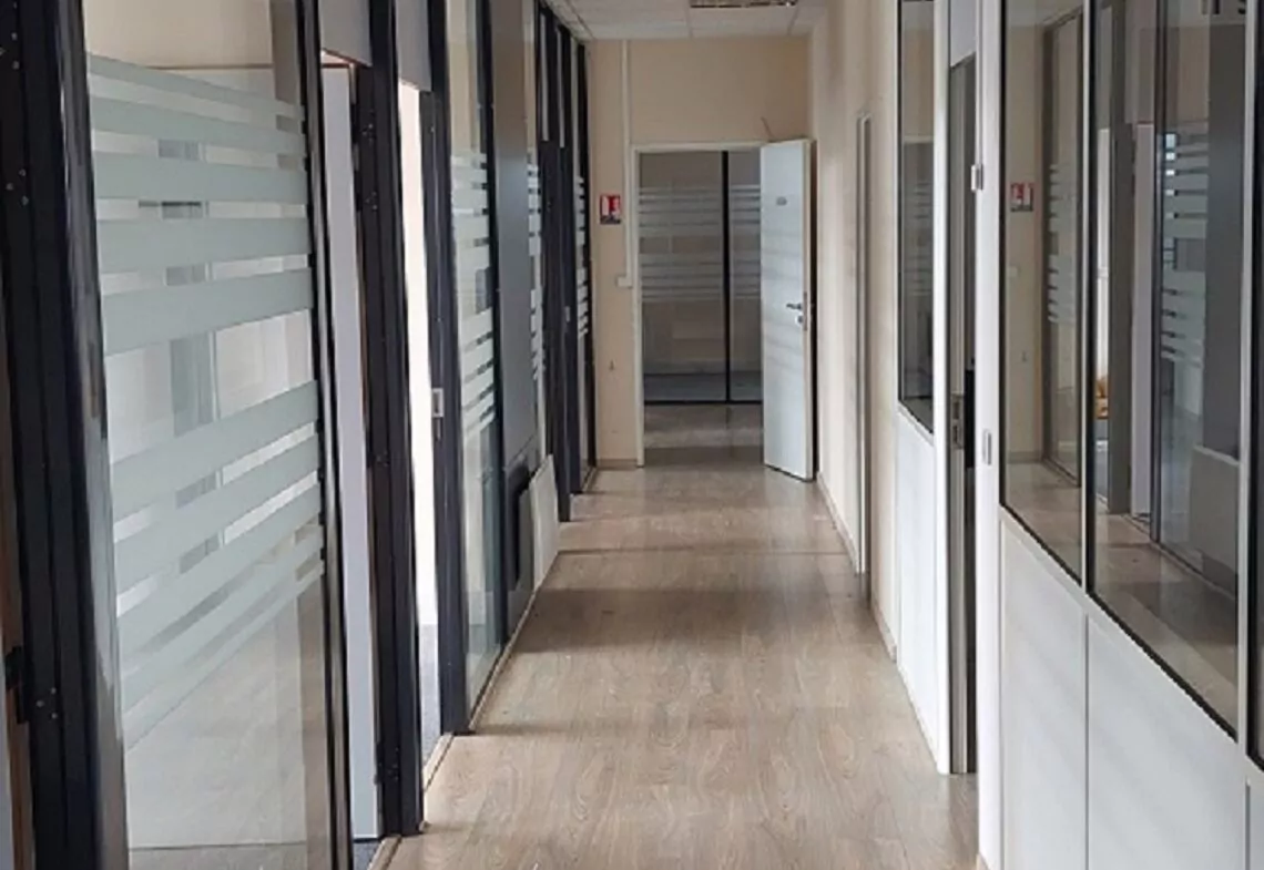 normandie-amenagement-a-louer-bureau-colombelles-1200